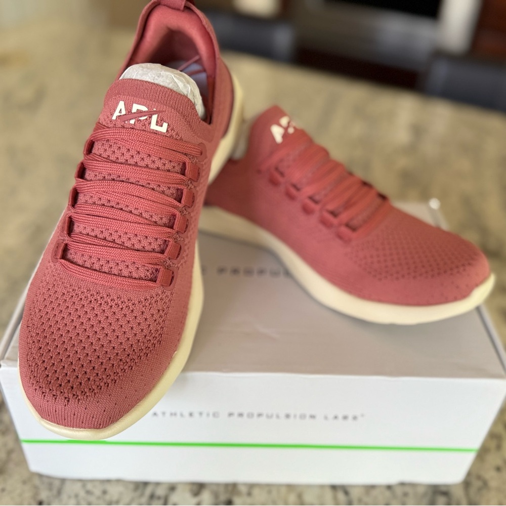 APL Athletic Propulsion Labs Techloom Breeze Sneakers Running Walk Athletic BNIB